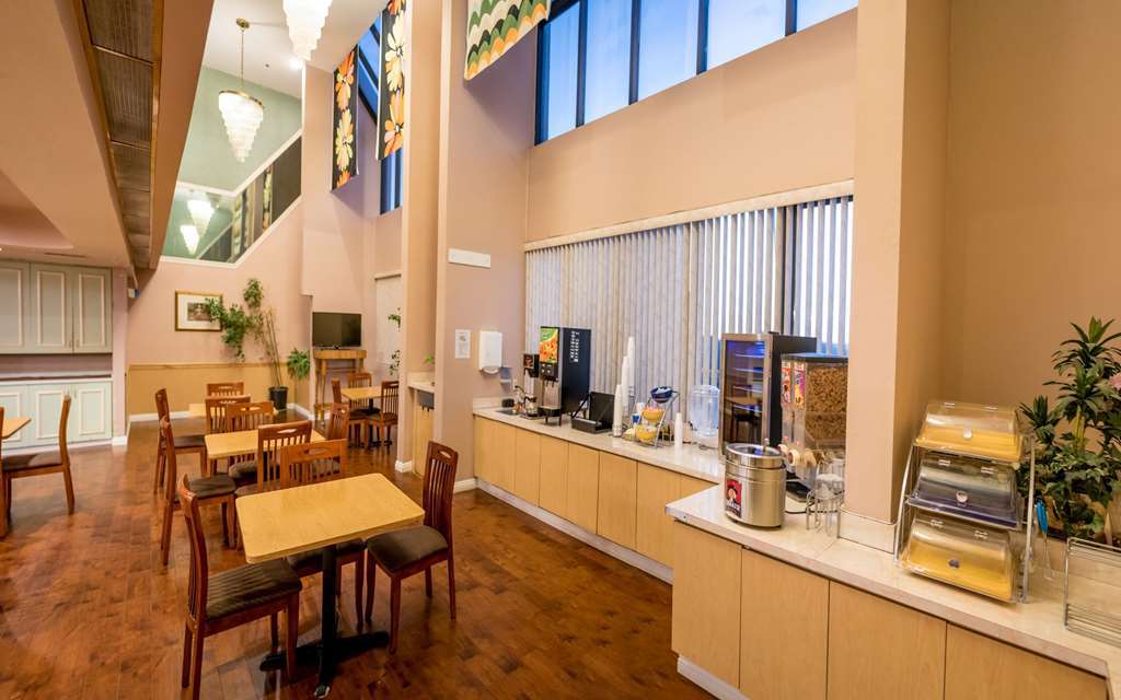 San Bernardino Inn & Suites Restaurant bilde