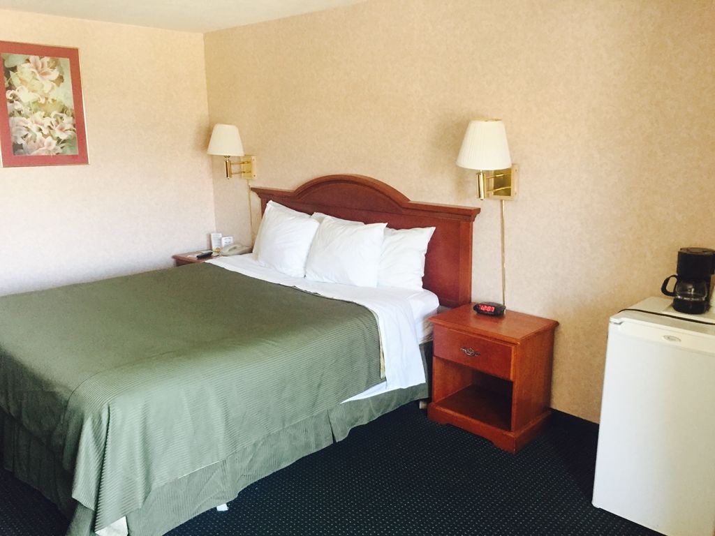 San Bernardino Inn & Suites Rom bilde