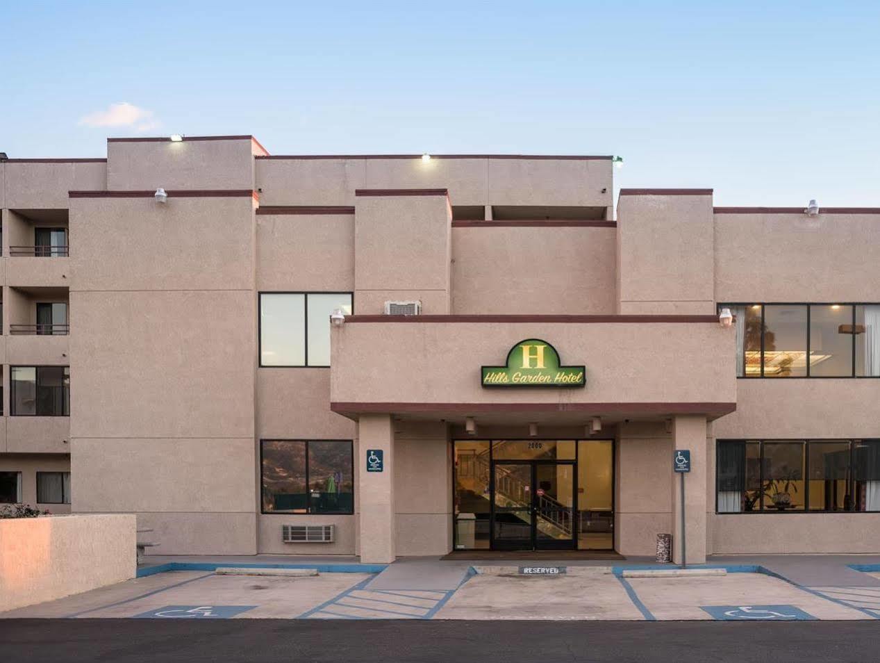 San Bernardino Inn & Suites Eksteriør bilde
